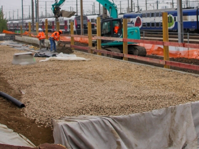 Transparent backfill in the main bed of a watercourse